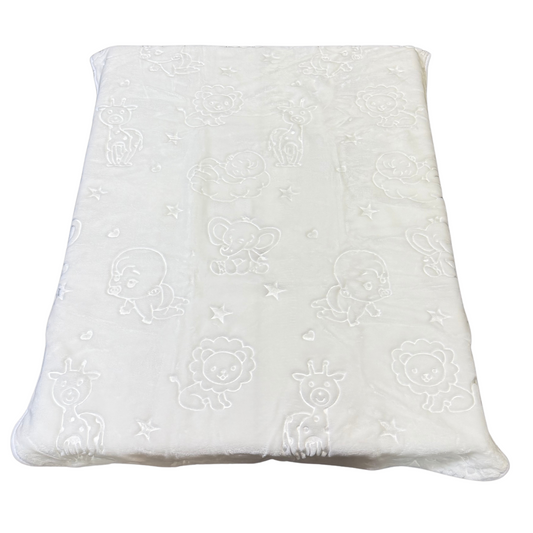 Caliente Baby Blanket – Baby Pattern (White, Style F7017)